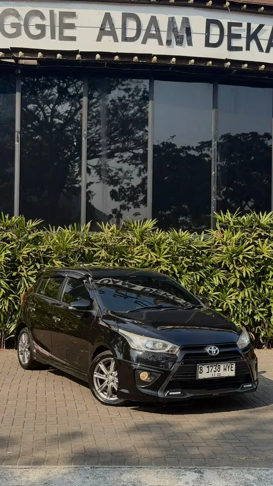Toyota Yaris S TRD AT 2015 Hitam TDP 5jt