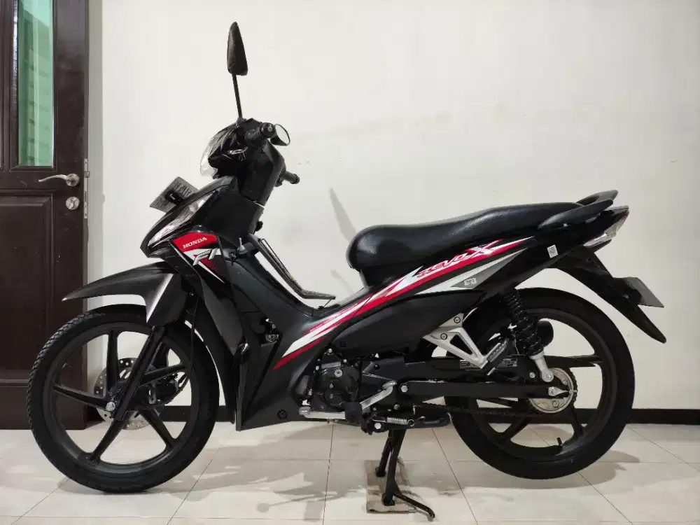 HONDA REVO X CW Fi TAHUN 2024 KM 19 RIBUAN