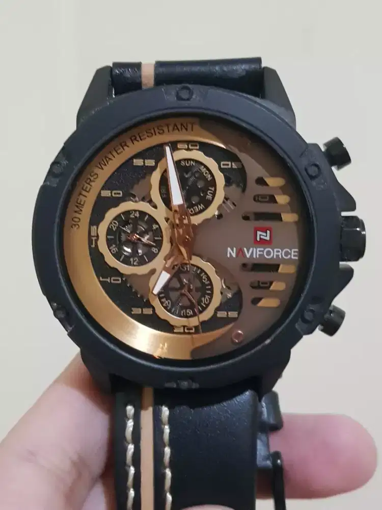 Jam Tangan Pria NAVIFORCE NF9110