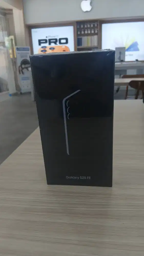 SAMSUNG S25 FE 8/256