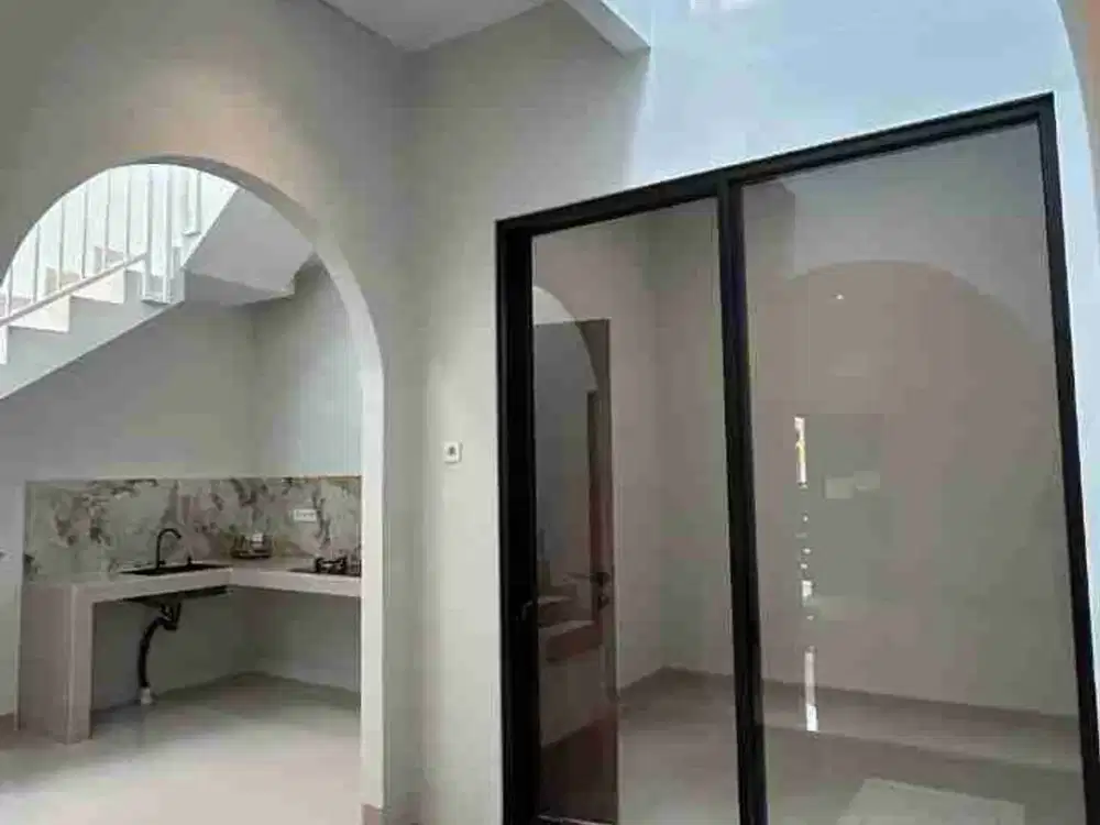RUMAH FULL RENOV DEKAT SAKURA REGENCY 2 LANTAI, BEKASI KOTA