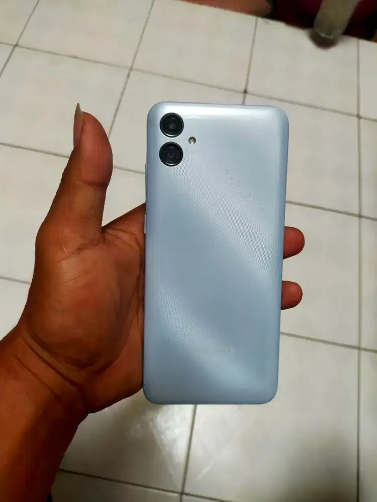 Samsung A04e ram 3 batangan muluuus  Mines layar kurang responsif
