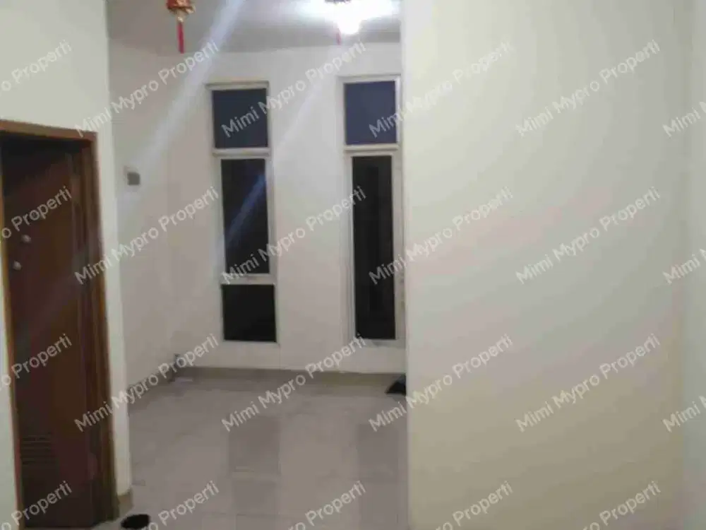 Disewakan Rumah Rapi Siap Huni di Royal Palm Cengkareng