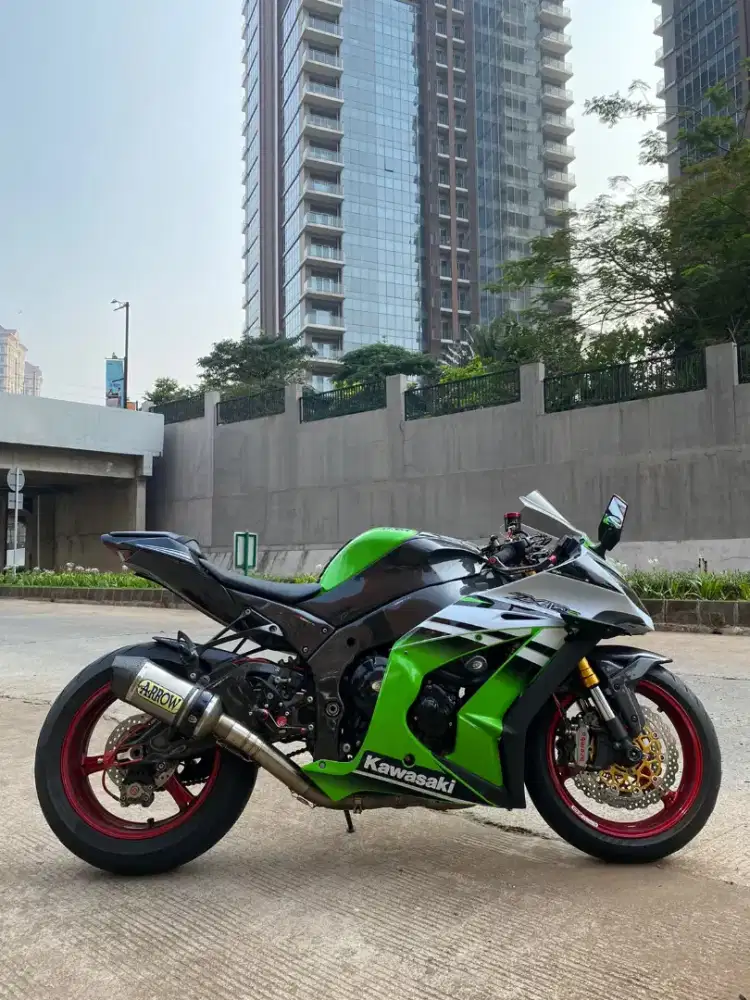 Kawasaki zx10 anniversary th 2015