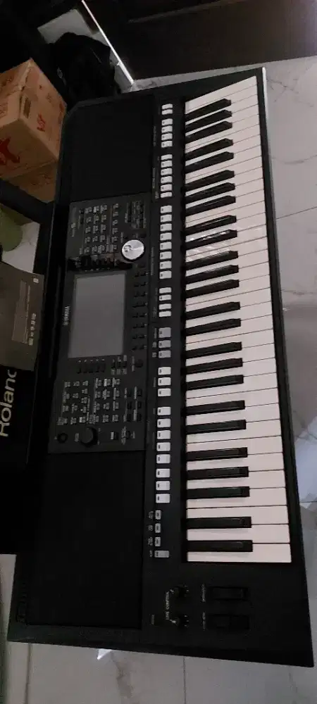 Keyboard yamaha Psr S 975