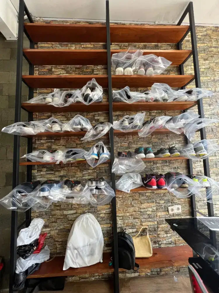 Dicari staff pencuci sepatu untuk laundry sepatu TTWOSHOESCARE