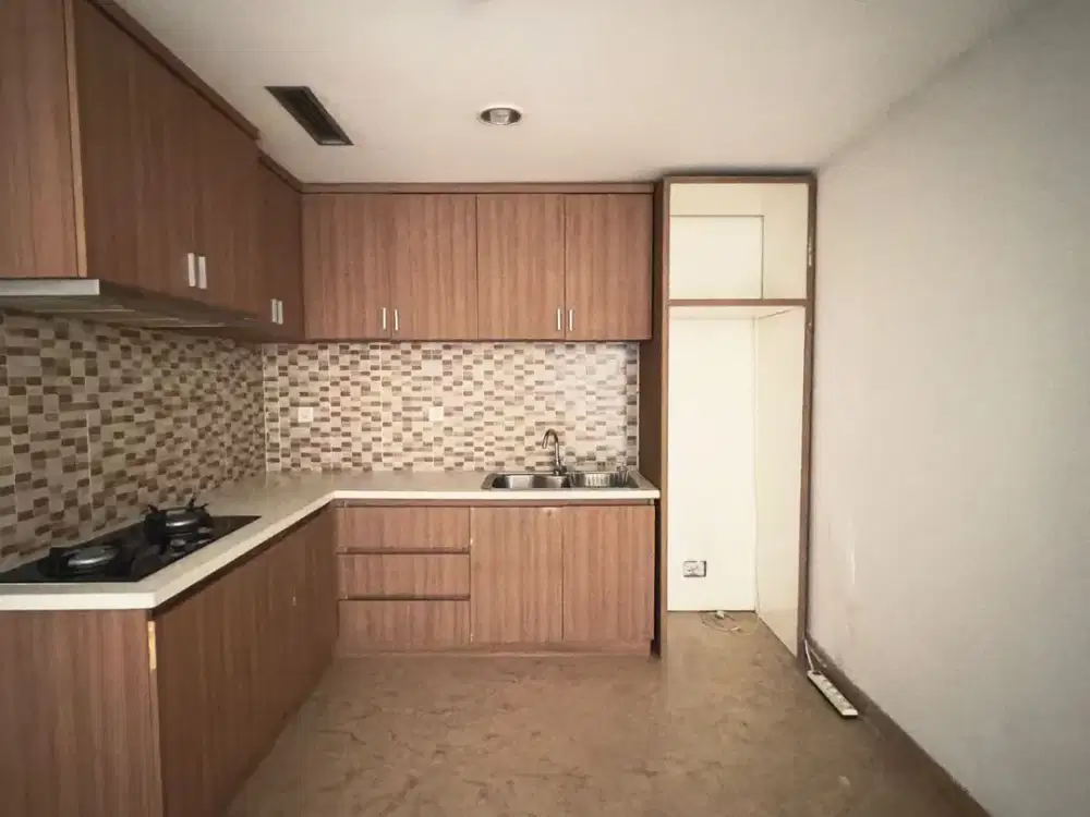 Jual apartemen royale springhill kemayoran 2 kamar 119 meter murah