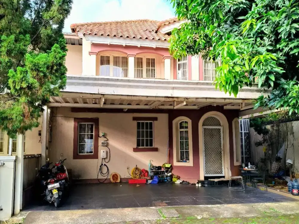 Dijual Rumah Siap Huni Cluster Halmahera Lippo Karawaci Utara, LT 200 m² LB 250 m², SHM, Rp2,65 M Nego