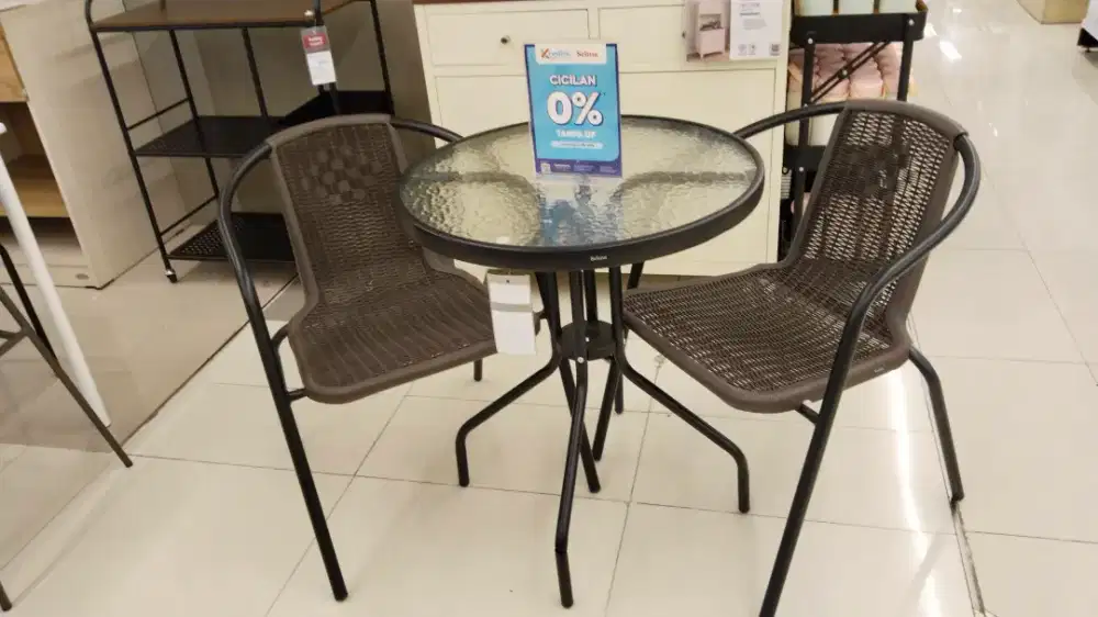 Meja set kursi kafe