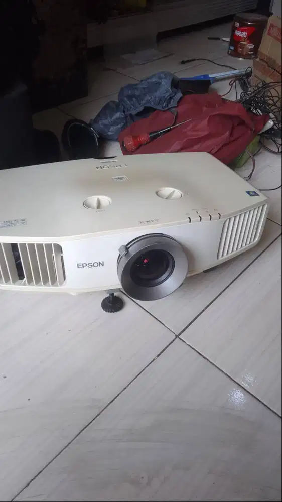 Proyektor High Lumens Epson EB-G5950 (5200 Lumens) 3LCD HDMI Normal