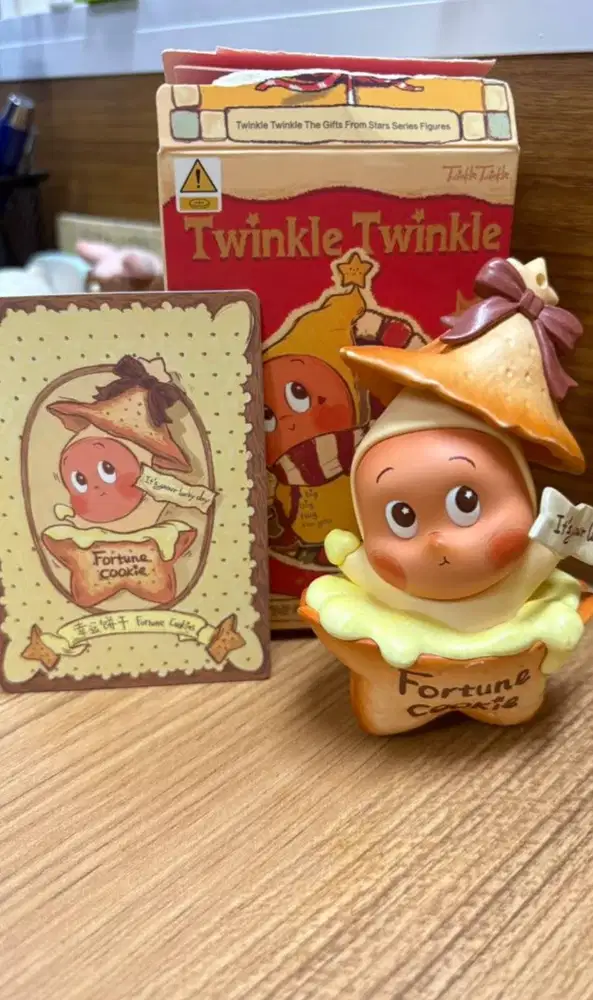 WTS! popmart selected: Fortune cookie. Twinkle twinkle gift from star