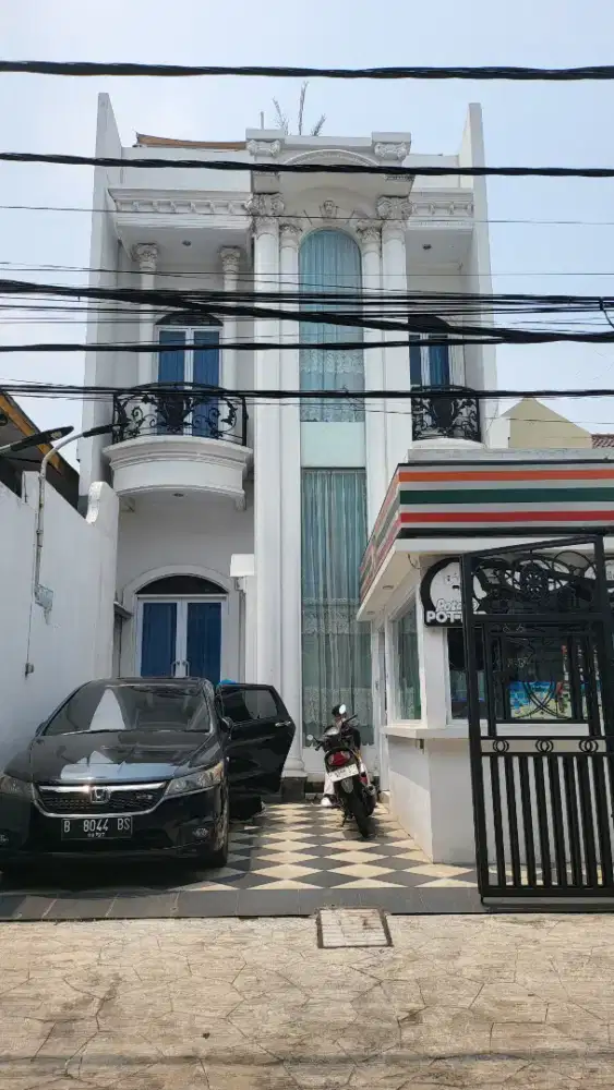 Jual Rumah Kebon Baru, Tebet