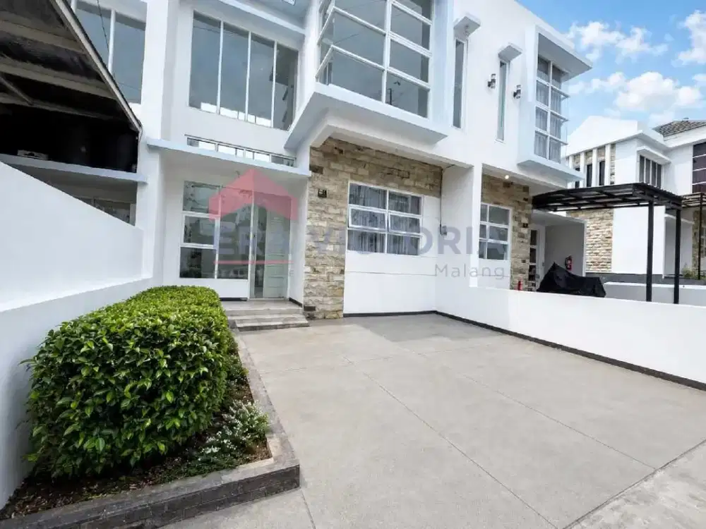 Rumah Dijual Dekat Umm Malang SHM 2 Lantai Harga 425 Juta