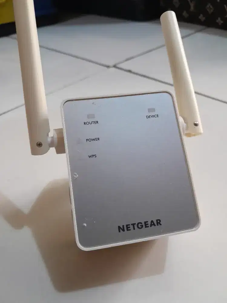 NETGEAR EX6120 AC1200 WiFi Range Extender