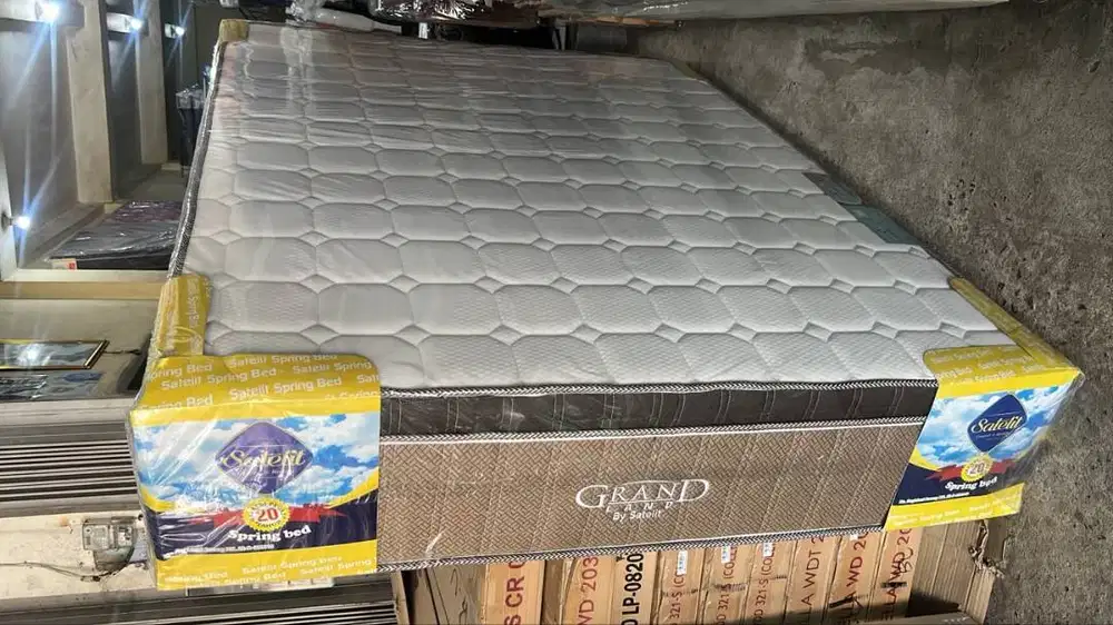 KASUR SPRINGBED SATAELIT PLUSHTOP 160X200 TEBAL 35 CM