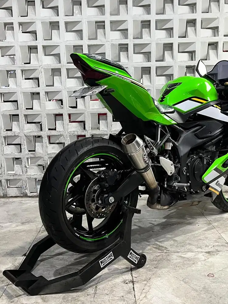 Istimewa!!Kawasaki ZX25R ABS th 2024 - Ayu Mustika