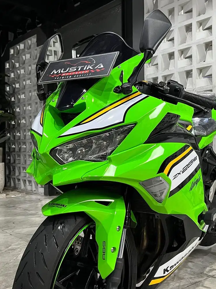 Istimewa!!Kawasaki ZX25R ABS th 2024 - Ayu Mustika