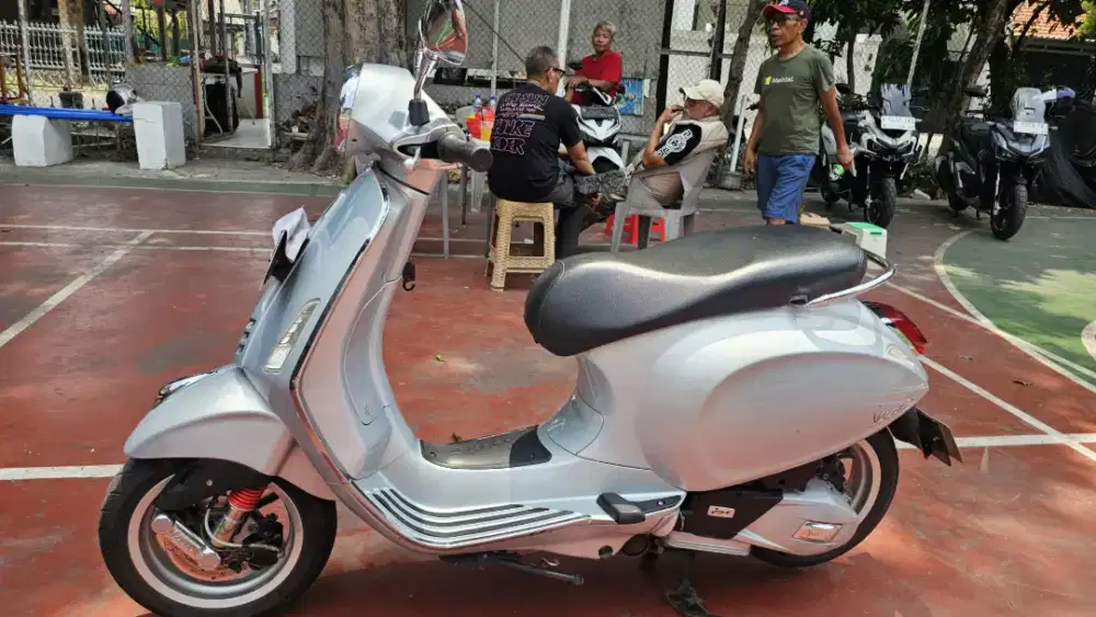 Dijual vespa primavera 2018
