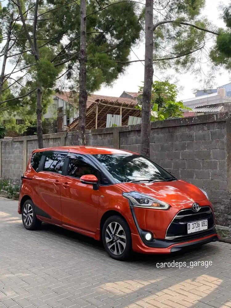 TOYOTA SIENTA Q KM 50RB