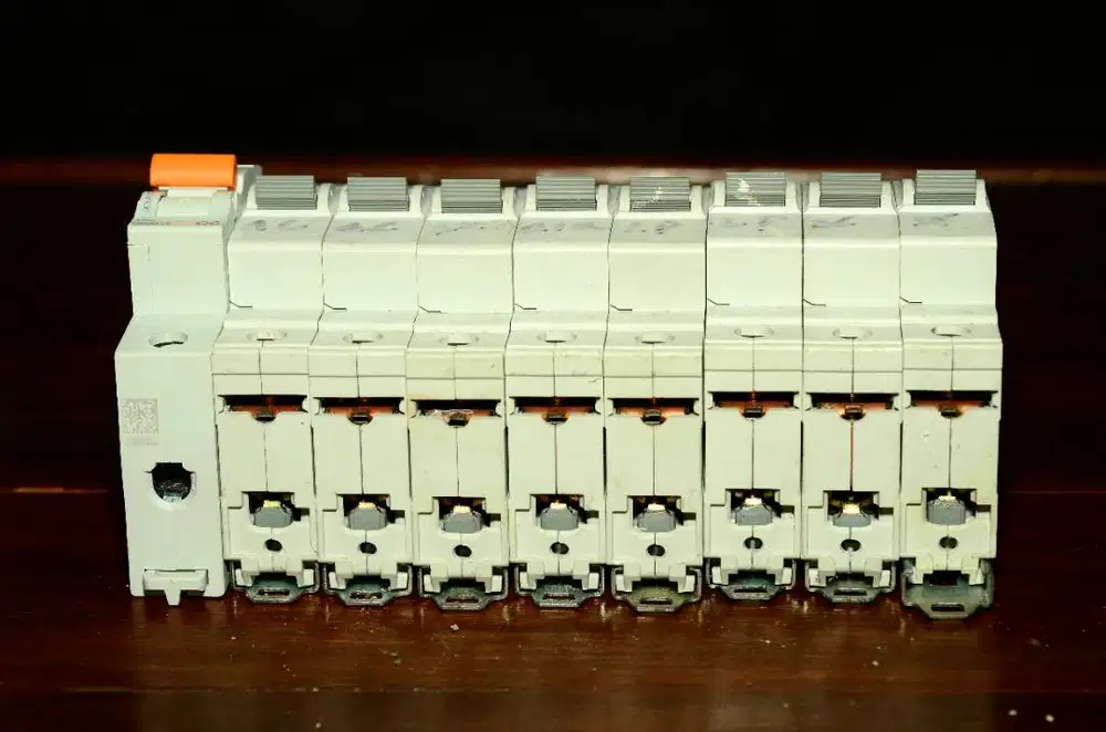 JUAL MCB DENGAN KONDISI BEKAS