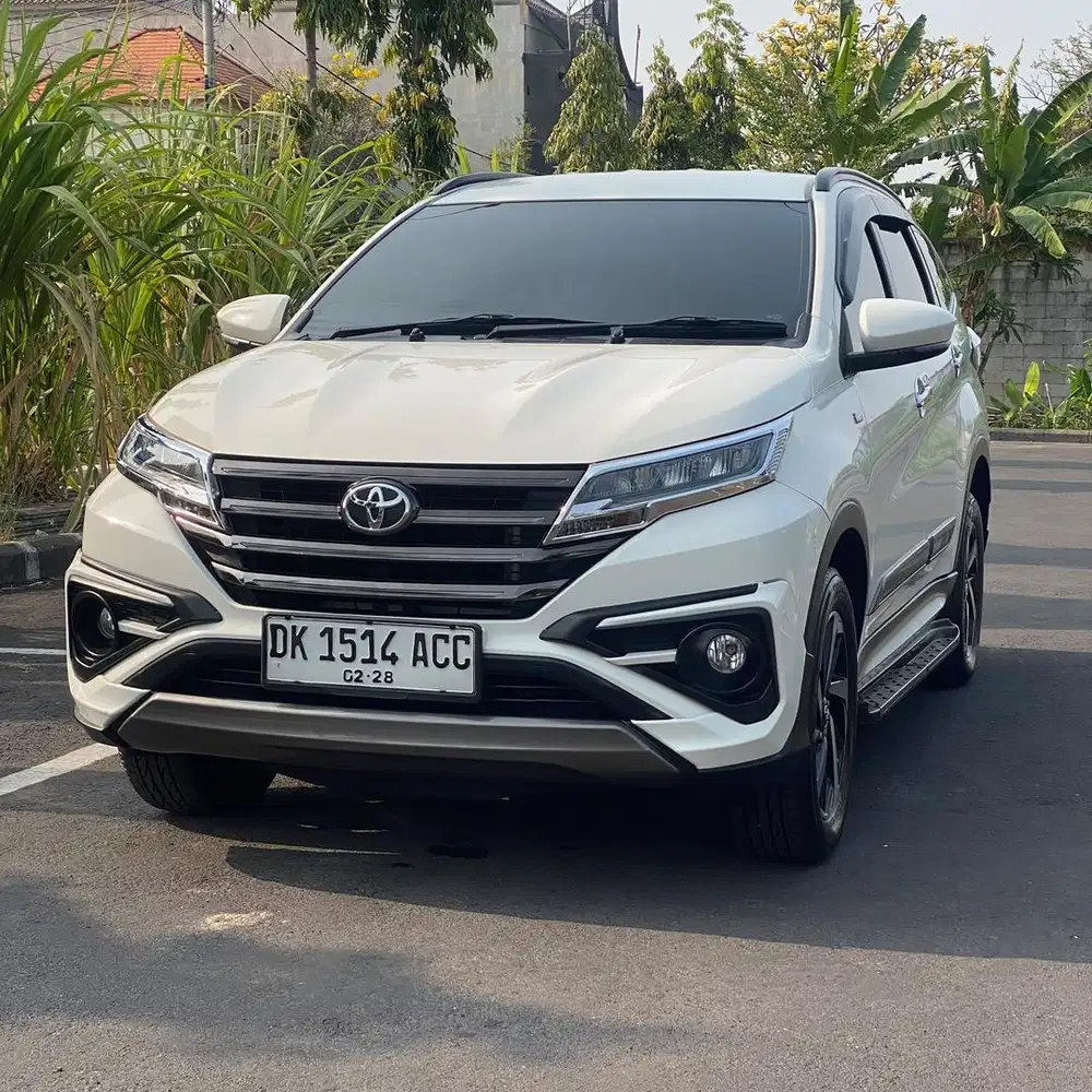 Toyota Rush GR 1.5 AT - 2022 / 2023 pmk