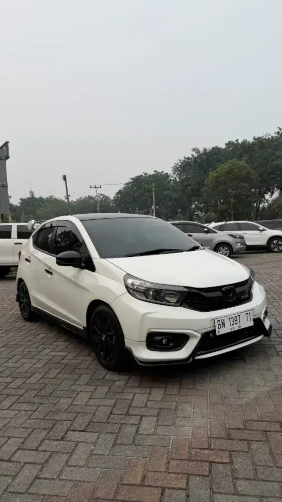 All new Brio RS Urbanite 1.2 Matic 2023 km 30 rb