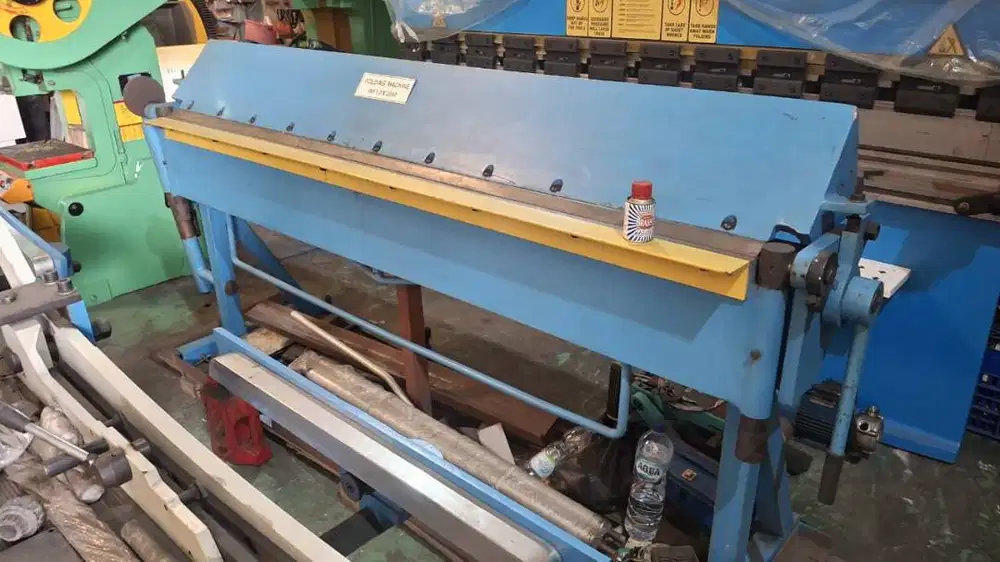 Mesin tekuk manual WF 1.0 x 2040 HECTMAC