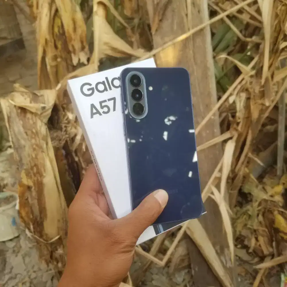 samsung A57 (5g) 8/256 gb. pemakaian 2 minggu