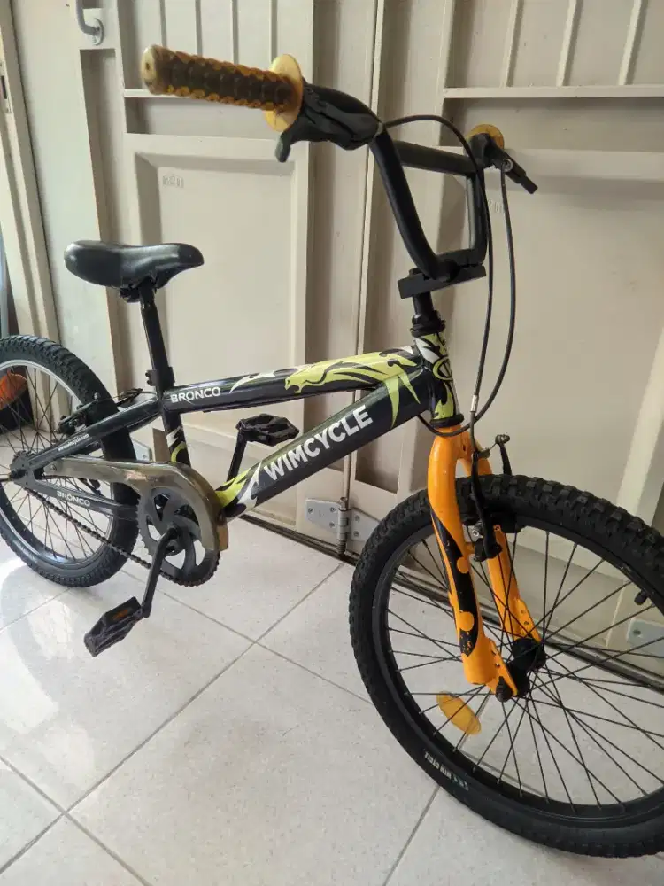 sepeda BMX wimcycle bronco ukuran 20 original pabrik