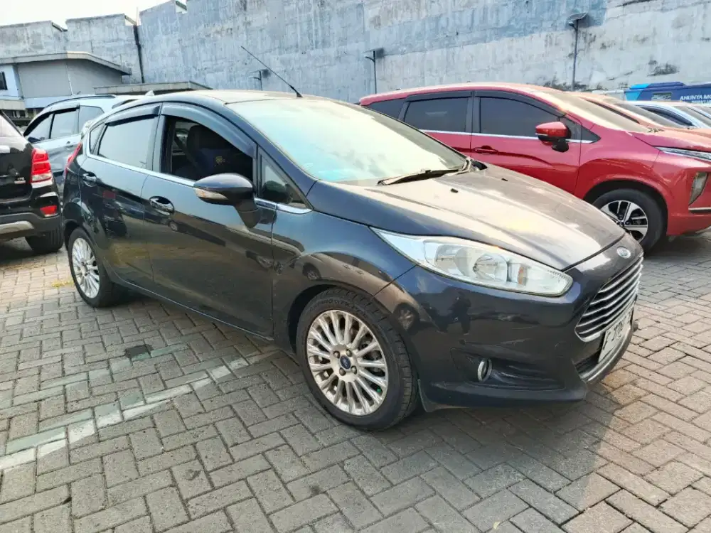 Ford Fiesta S 1.5 A/T 2014
