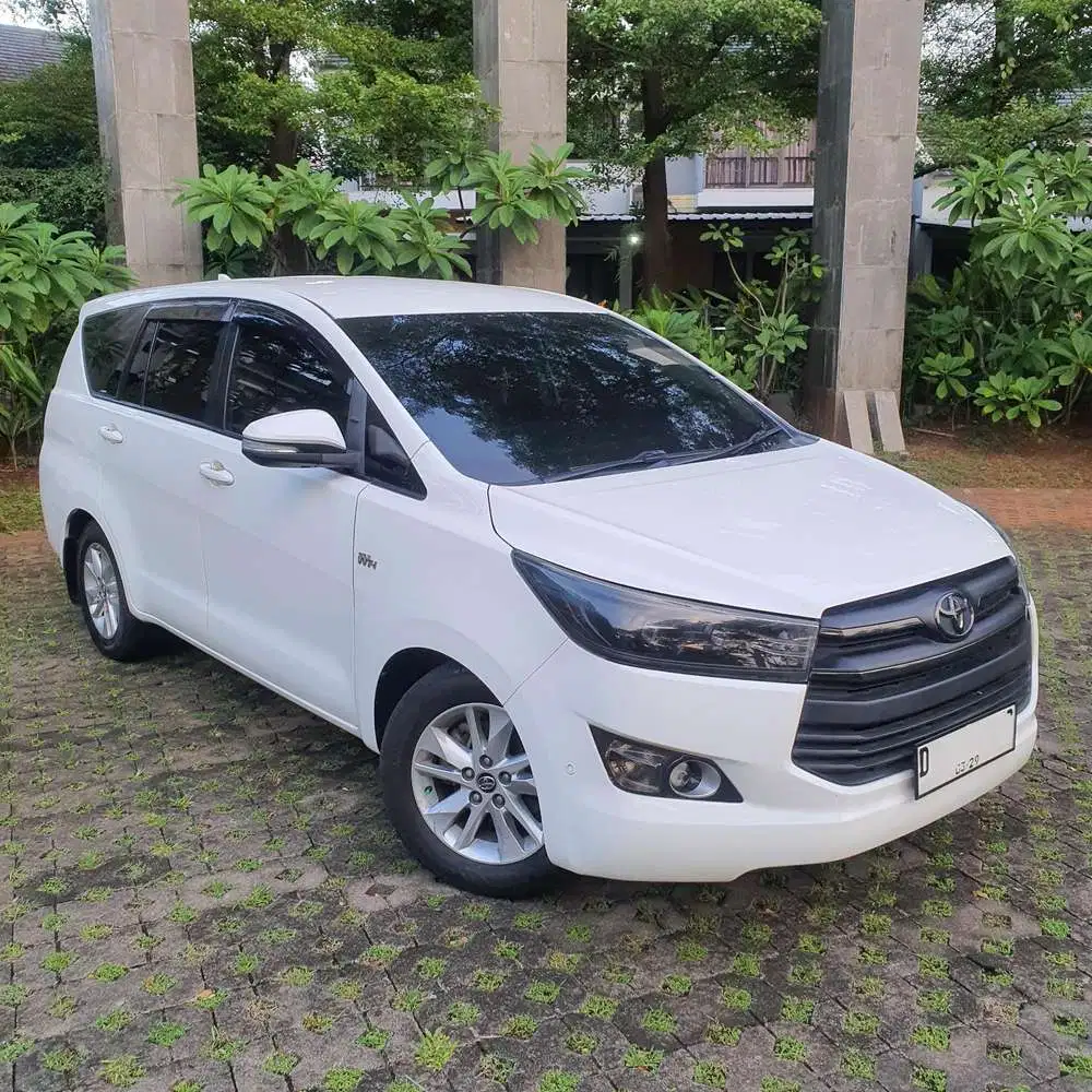 Innova reborn V 2.0 2017 Bensin