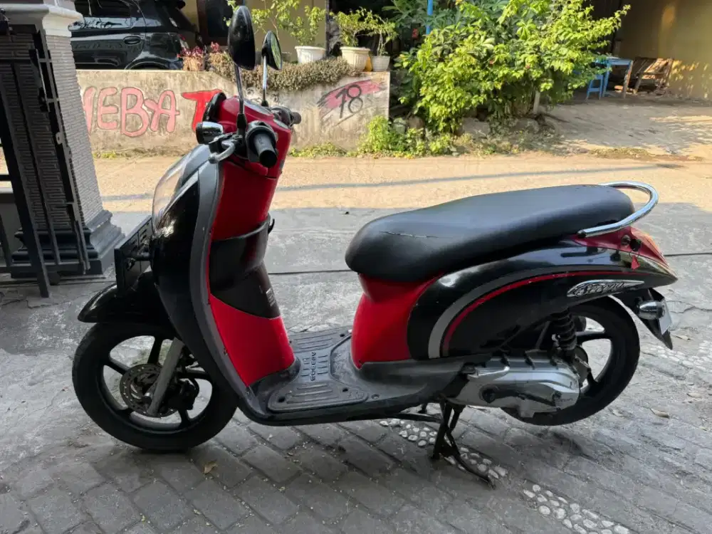 Scoopy thn 2012 plat B jakarta