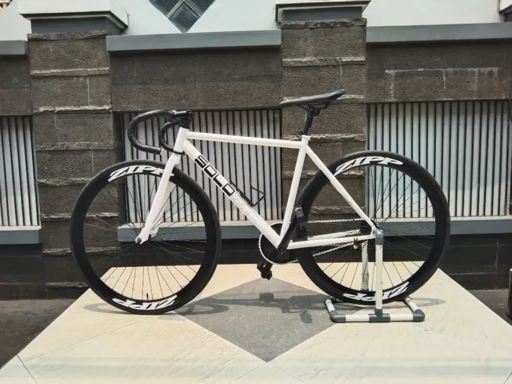 Sepeda fixie solois 02