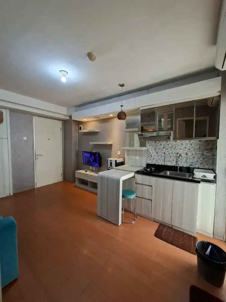 Disewakan 2 BR Hook full furnish Apartemen bassura city tower baru J