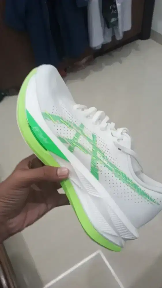 Sell asics sonicblast women sz us 8