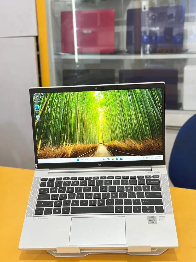 HP ELITEBOOK TOUCHSCREEN | INTEL CORE I7 Gen 10 | Ram 16 GB/256 GB