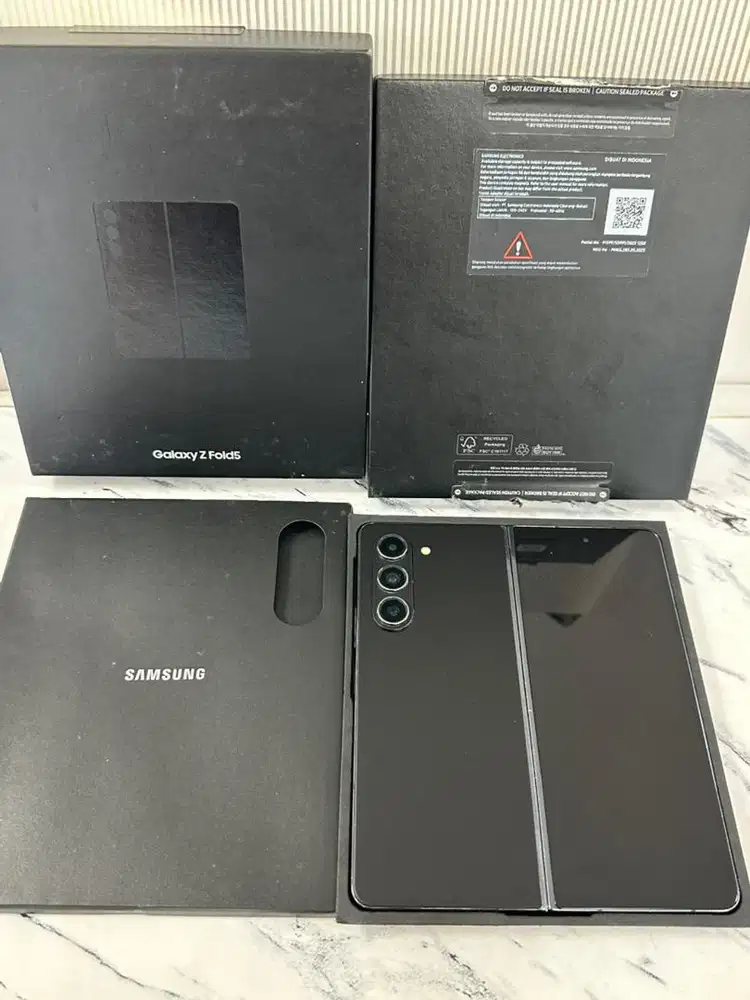 Samsung Z fold 5 5G ram 12/512 resmi sein