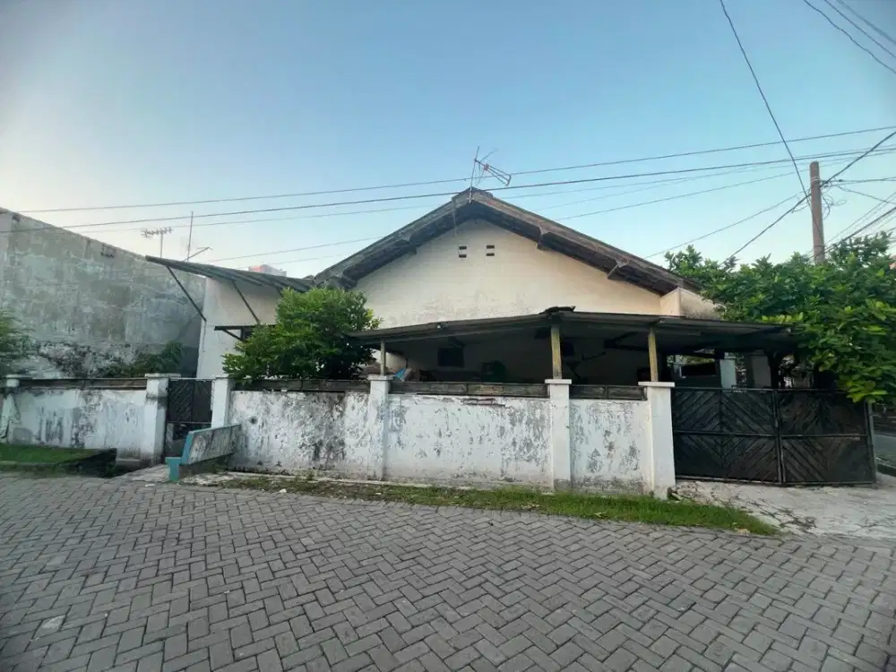 Rumah Sutorejo Selatan Hadap Barat Strategis