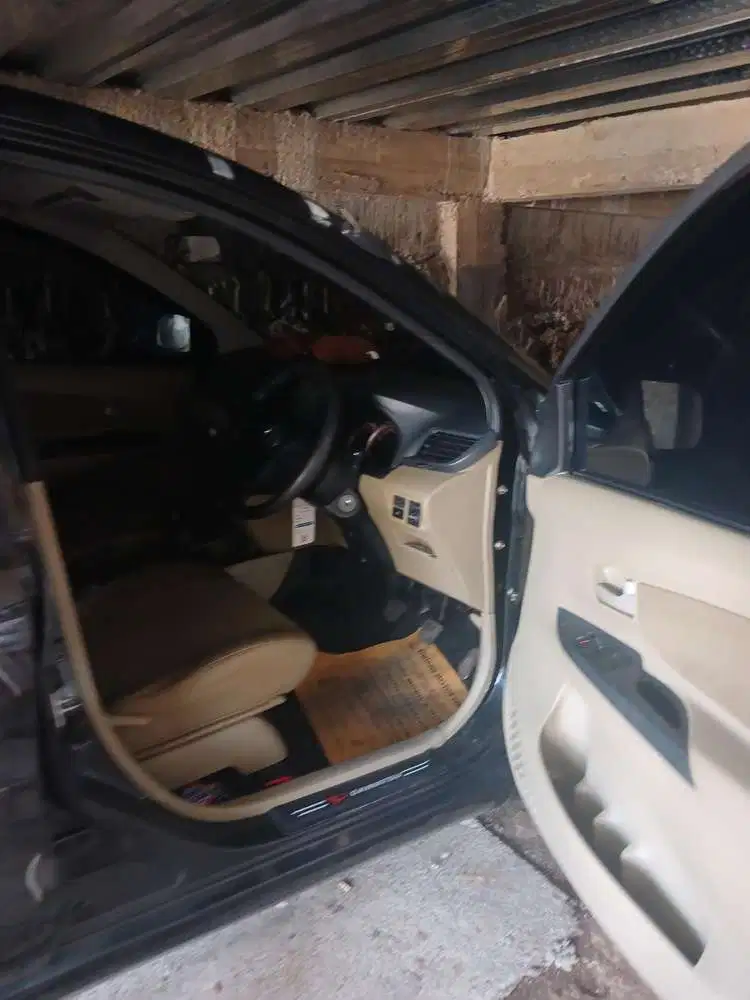 Daihatsu Xenia 2012 Bensin