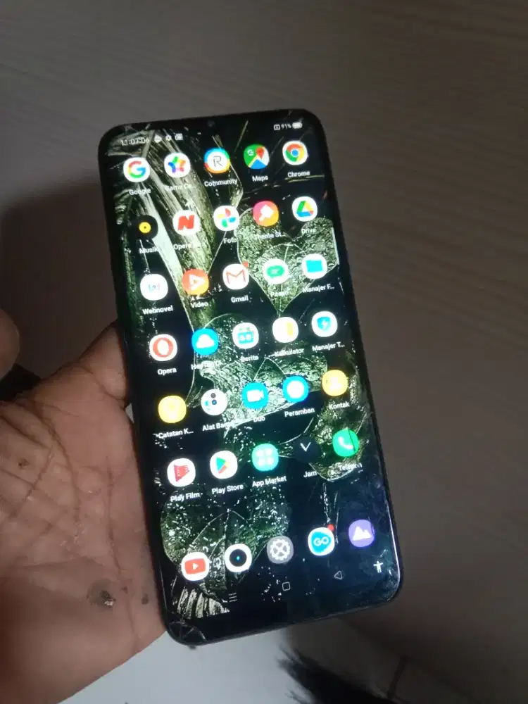 Realme 5 3/64 minus lcd retak to msh bisa disntuh