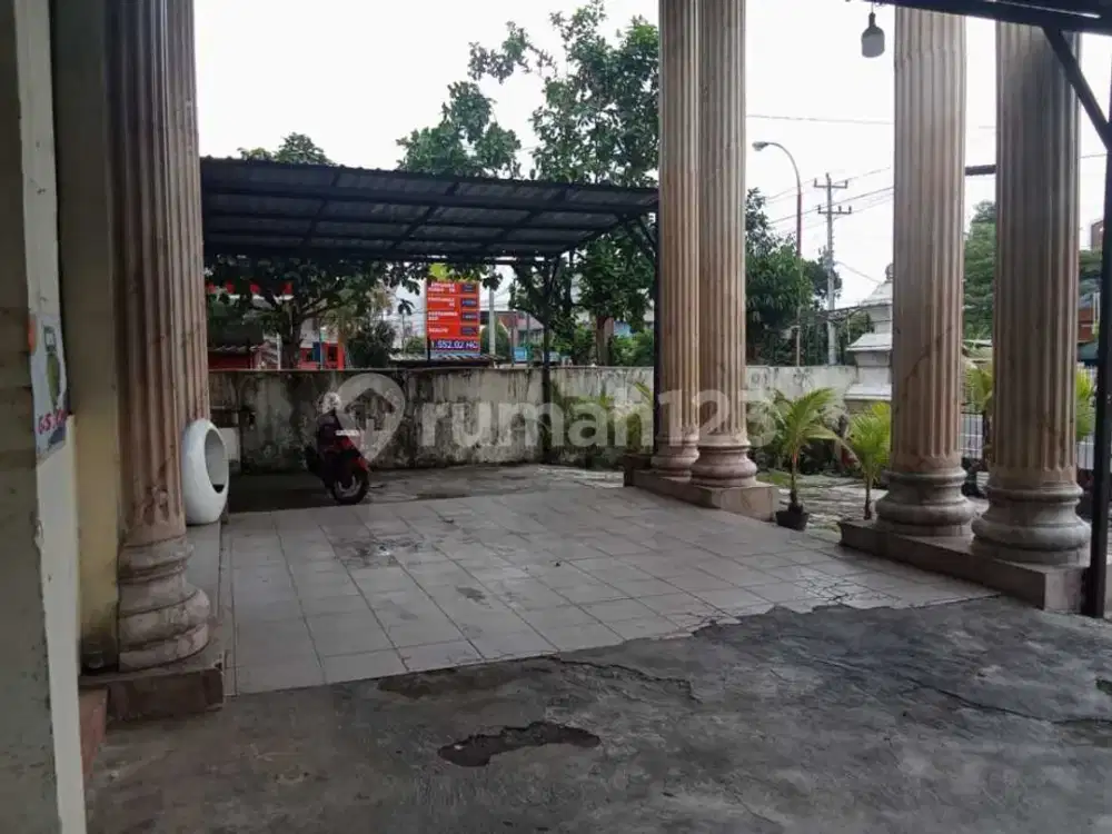 Ruko Besar 3 Lantai Tengah Kota Lokasi Tegalrejo Yogyakarta