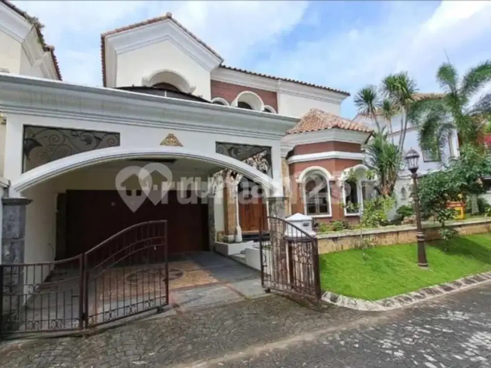 Rumah Mewah Jl Casa Crande Maguwoharjo Depok Sleman Yogyakarta