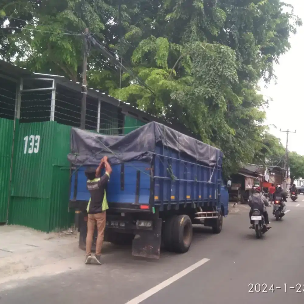 Jasa mobil pindahan barang pakai truck double