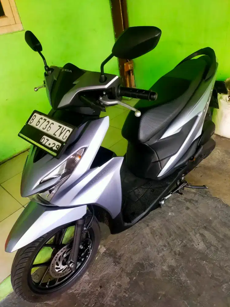 Jual Honda beat thn 2024 pajak hidup mesin halus kelistrikan normal