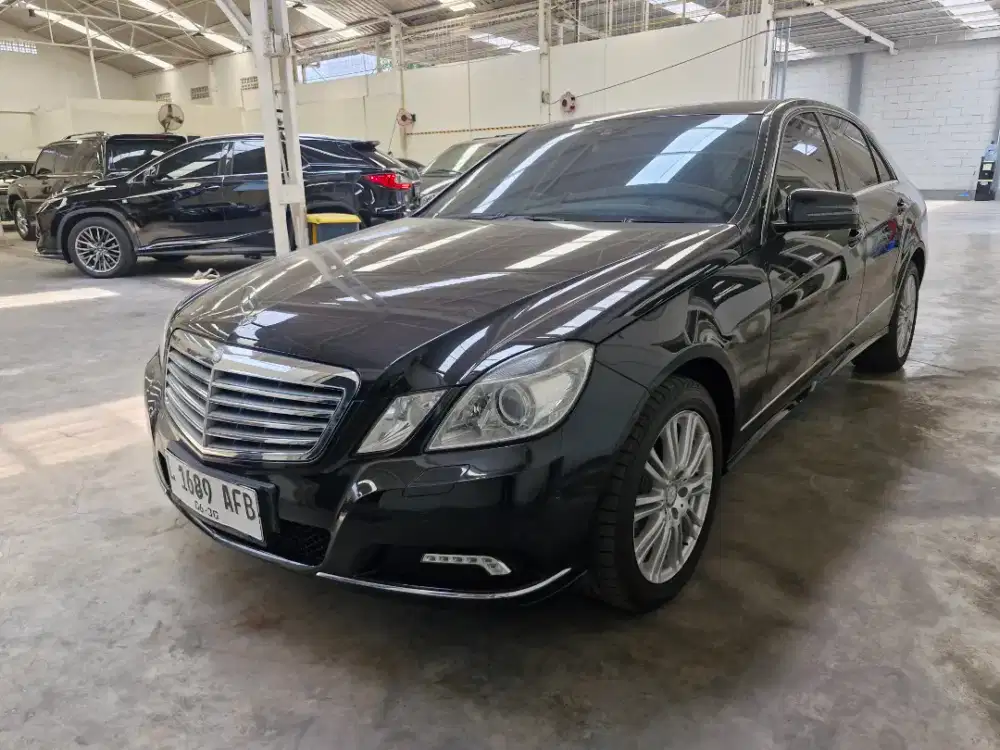 Mercedes Benz E300 Elegance 2010 Antik