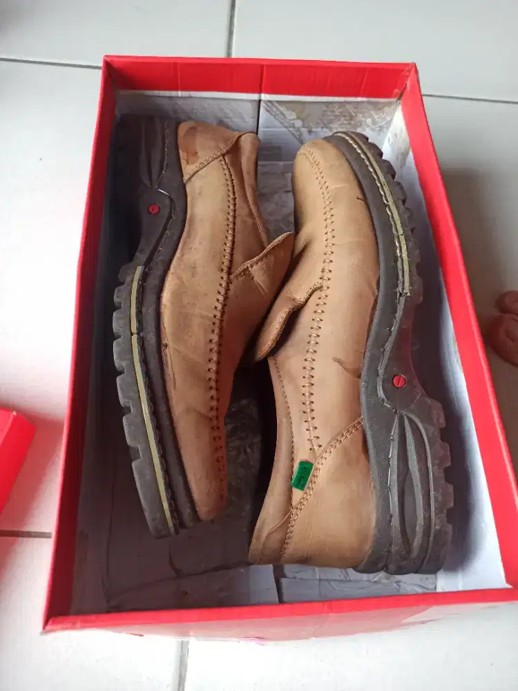 Sepatu Kickers Asli ukuran 40