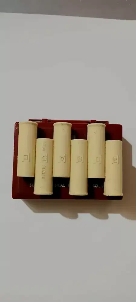 VINTAGE 80's SUZUKI PITCH PIPE A-440 / 6 KEYS STEM GITAR