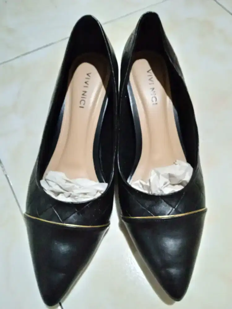 Sepatu Pantofel Hitam Wanita hak 5 cm
