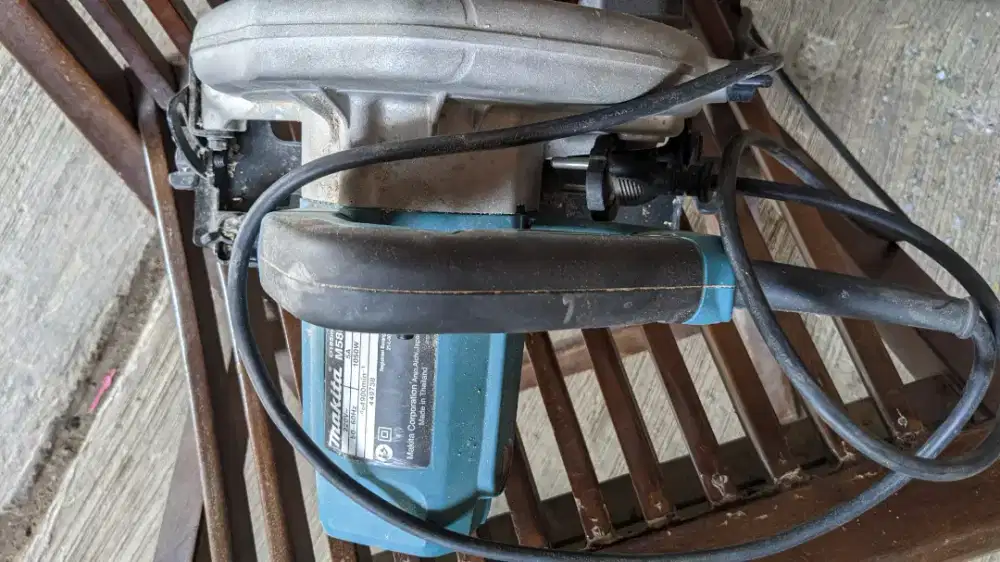 Circle saw makita