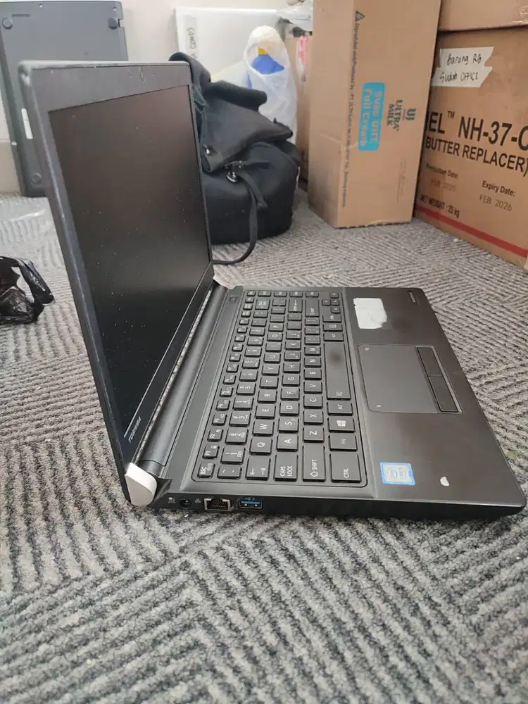 TOSHIBA A30D INTEL CORE I5 GEN 7 RAM 8GB SSD 256GB
